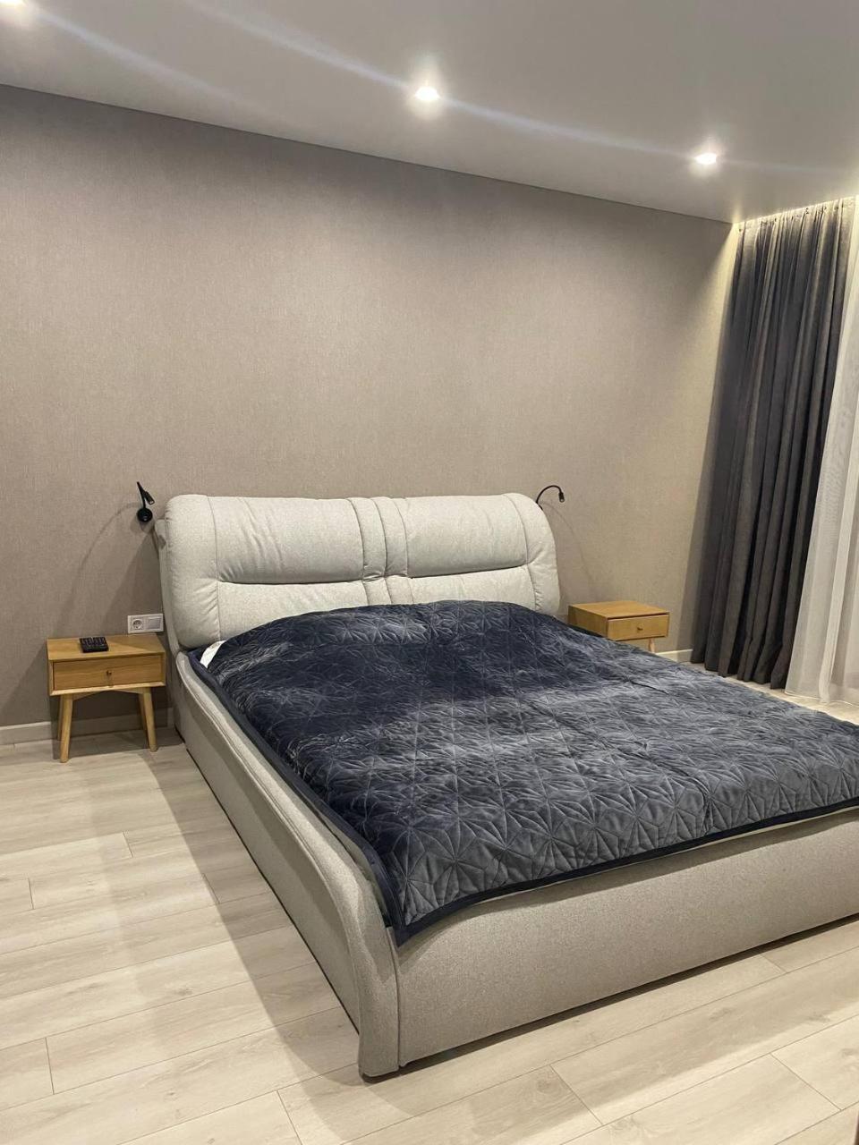 Apartpoltava Двокімнатні Апартаменти З Джакузі Біля Листопаду Exterior foto